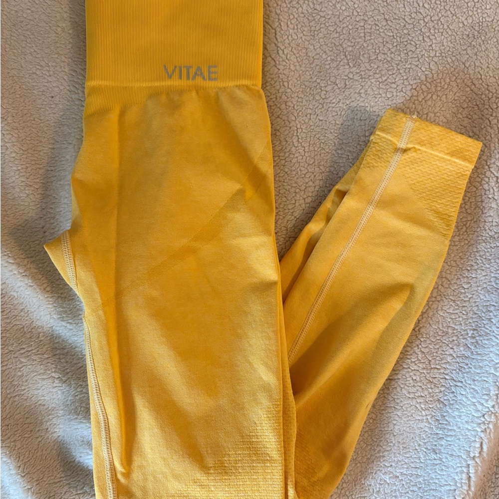 2/30$!! Vibrant Yellow Leggings